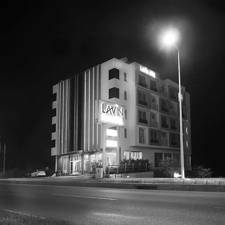 Hotel Lavin & 4*