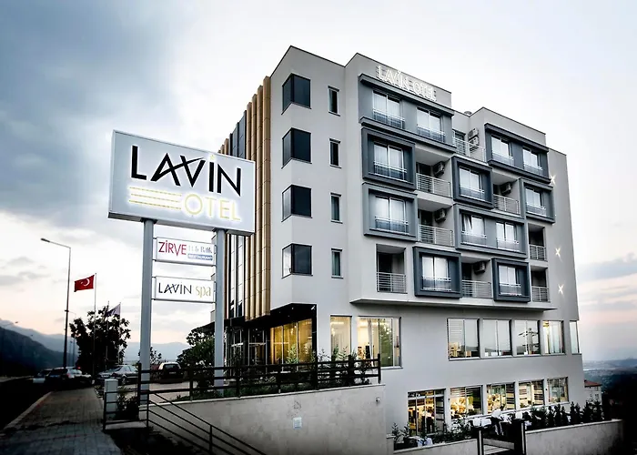 Lavin & Hotel 4*