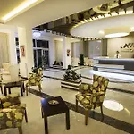 Lavin & فندق