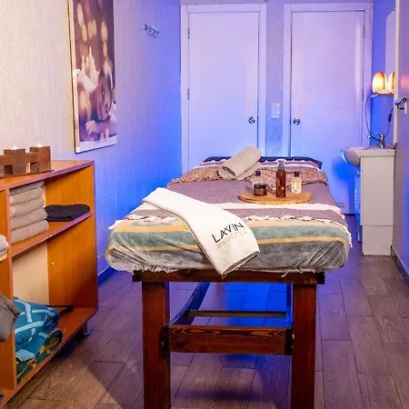 Hotel Lavin & 4*