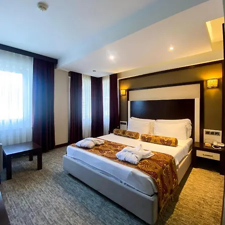 Lavin & Hotel