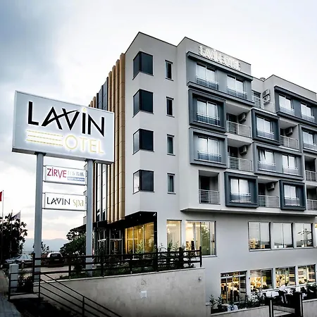 Lavin & Ξενοδοχείο 4*