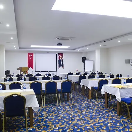 Ξενοδοχείο Lavin & Ντενιζλί